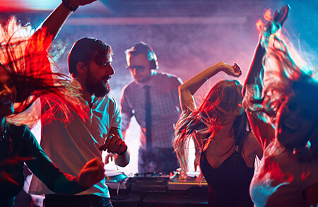 DJ im Nachtclub